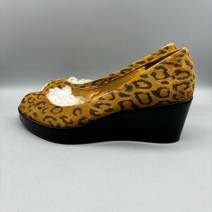 BCBGirls‎ Platform Wedge Sandals Women’s Size 5.5 B Leopard Print Open Toe